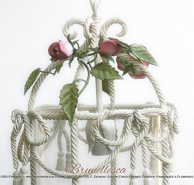 Brunellesca. Lanterna Corda. Rose rampicanti
