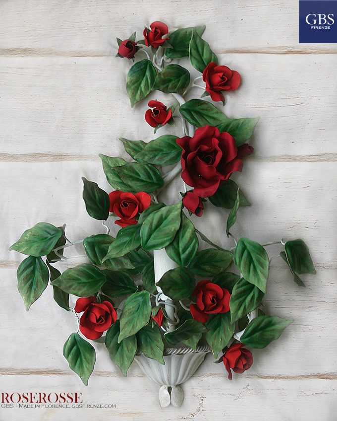 Roserosse. Applique versione a 1 e 3 luci. Rose Rosse. Ferro battuto e decorato a mano.