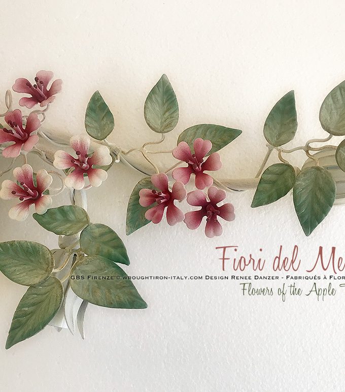 Fiori del Melo. Applique – Plafoniera con tre faretti. Tempera bianca