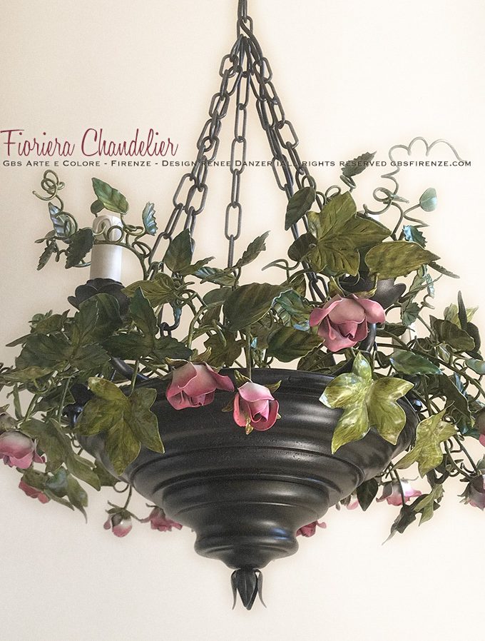 Fioriera. Lampadario a 3 - 4 o 5 luci. Versione con Rose rampicanti