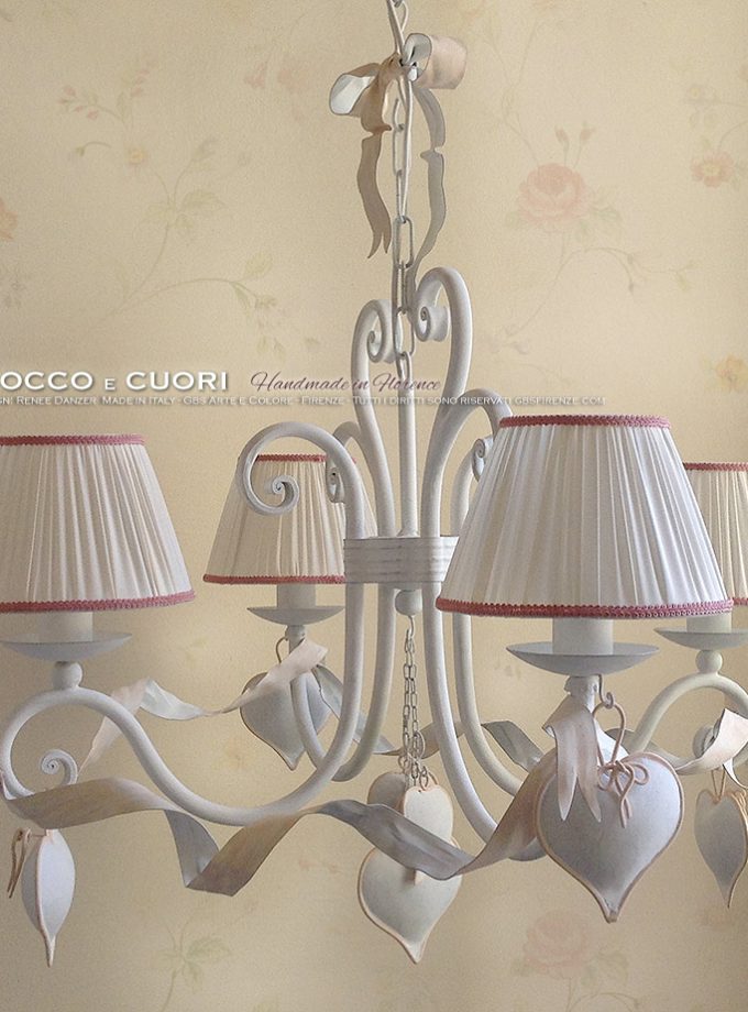 Lampadario Fiocco e Cuori a 4 Luci.