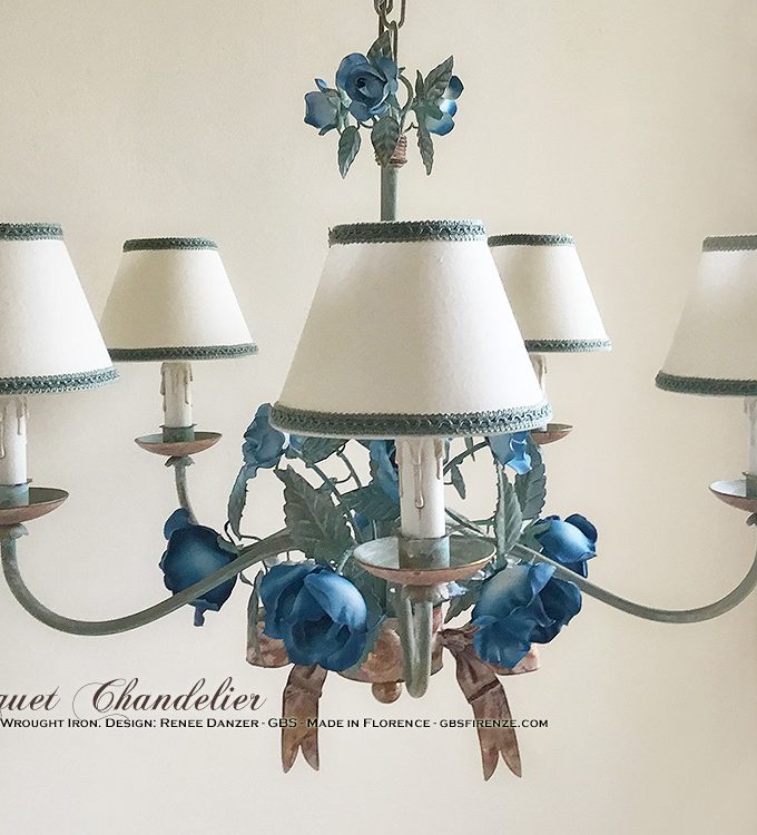 Bouquet di Rose in tempera. Lampadario. Versione 5 Luci