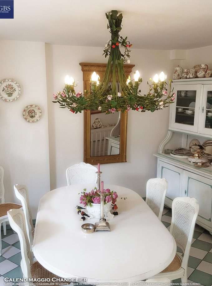 Calendimaggio Bocci di Rosa. Con Libellula, fiori e frutti di Bosco. Da 3 a 8 luci