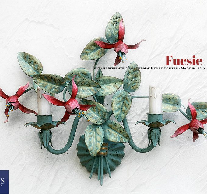 Fucsie. Applique a due luci. Ferro battuto e decorato a mano. Design: Renee Danzer. GBS. Made in Florence