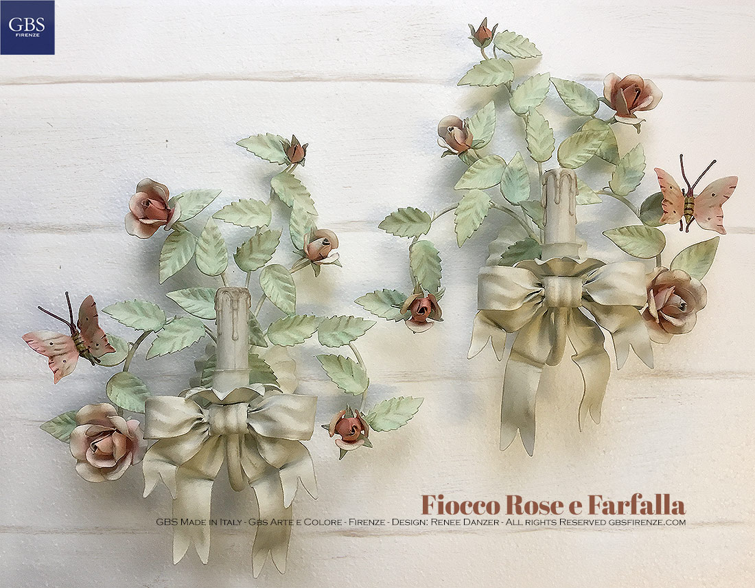 Applique Fiocco Rose & Farfalla, a 1 Luce. Ferro battuto e decorato a mano.