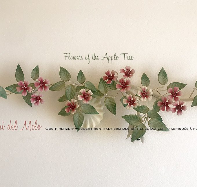 Fiori del Melo. Applique – Plafoniera Applique con tre faretti. Orizzontale e verticale