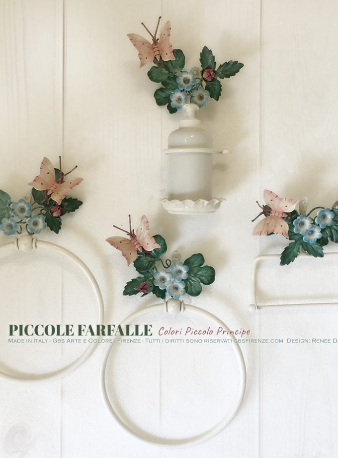 Collezione Piccole Farfalle. Set di quattro accessori. Colori Piccolo Principe. Con trifogli, fiori fragola e boccioli di rosa.