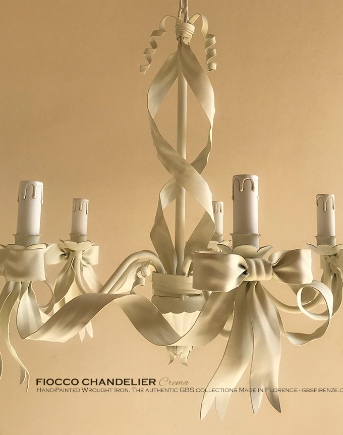 Lampadario Fiocco a 5 Luci. Tempera Crema. L’autentico Fiocco Chandelier di GBS. Made in Italy