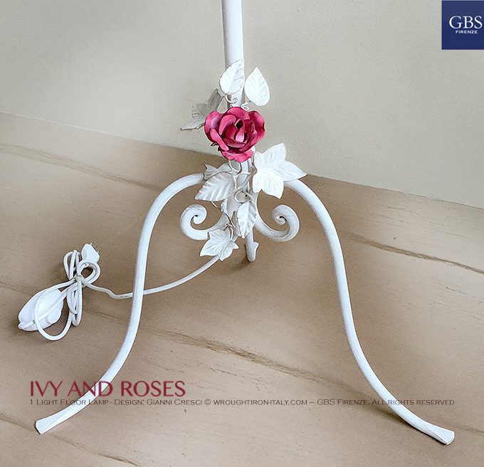 Lampione Romantico. Lampada da terra. Piantana edera e Rose