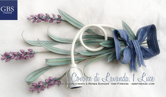 Covone di Lavanda. Applique in ferro battuto e decorato a mano in tempera. Ferro battuto e decorato a mano.